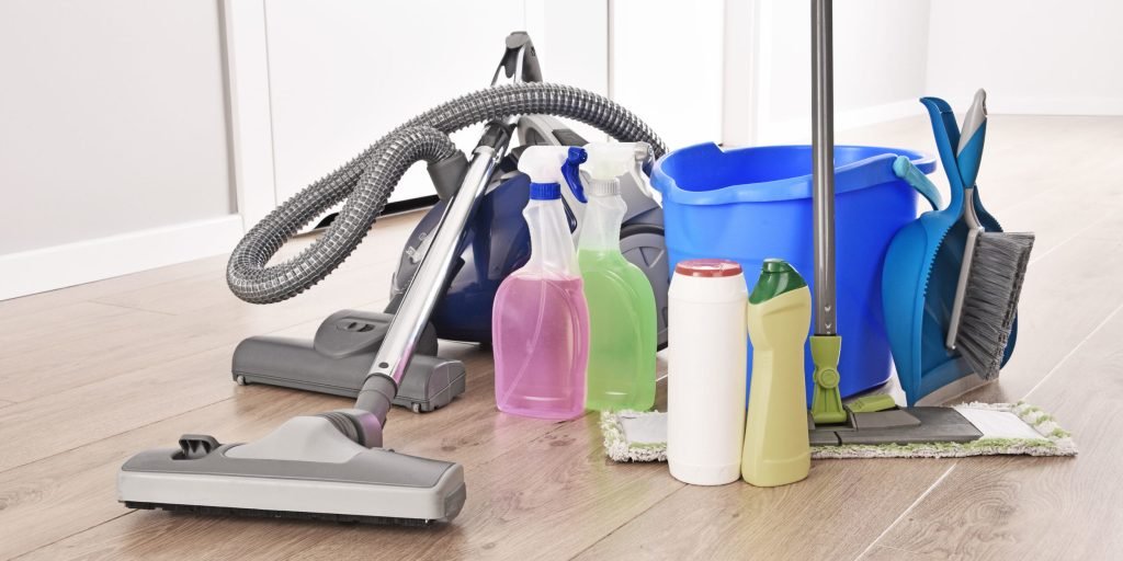 How to Use Cleaning Equipment Properly in Dubai